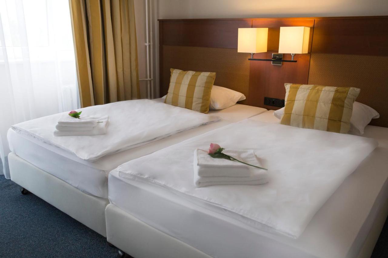 Hotel Marttel Карлові Вари Екстер'єр фото